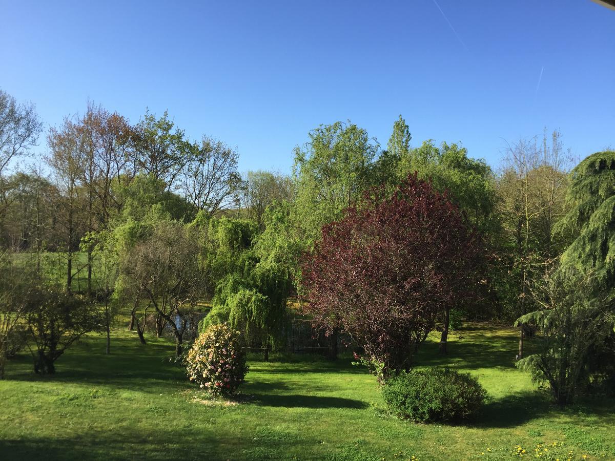 Les Arbres Rouges Bed & Breakfast Sucé Exterior foto